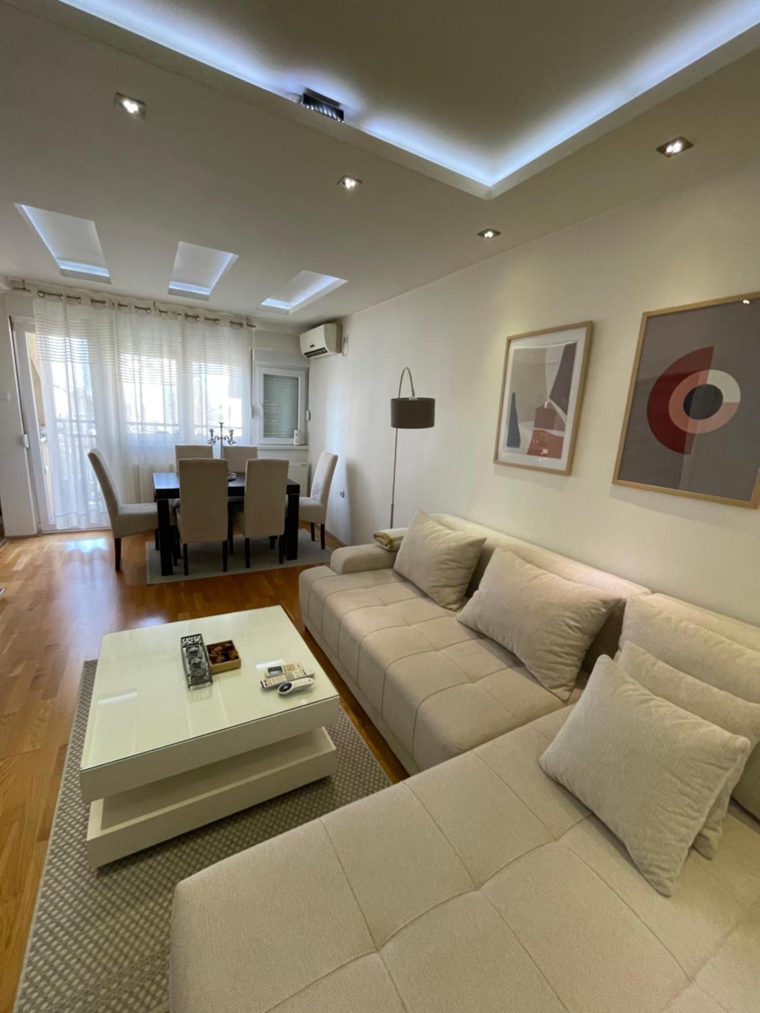 Charme Apartman Kruševac エクステリア 写真