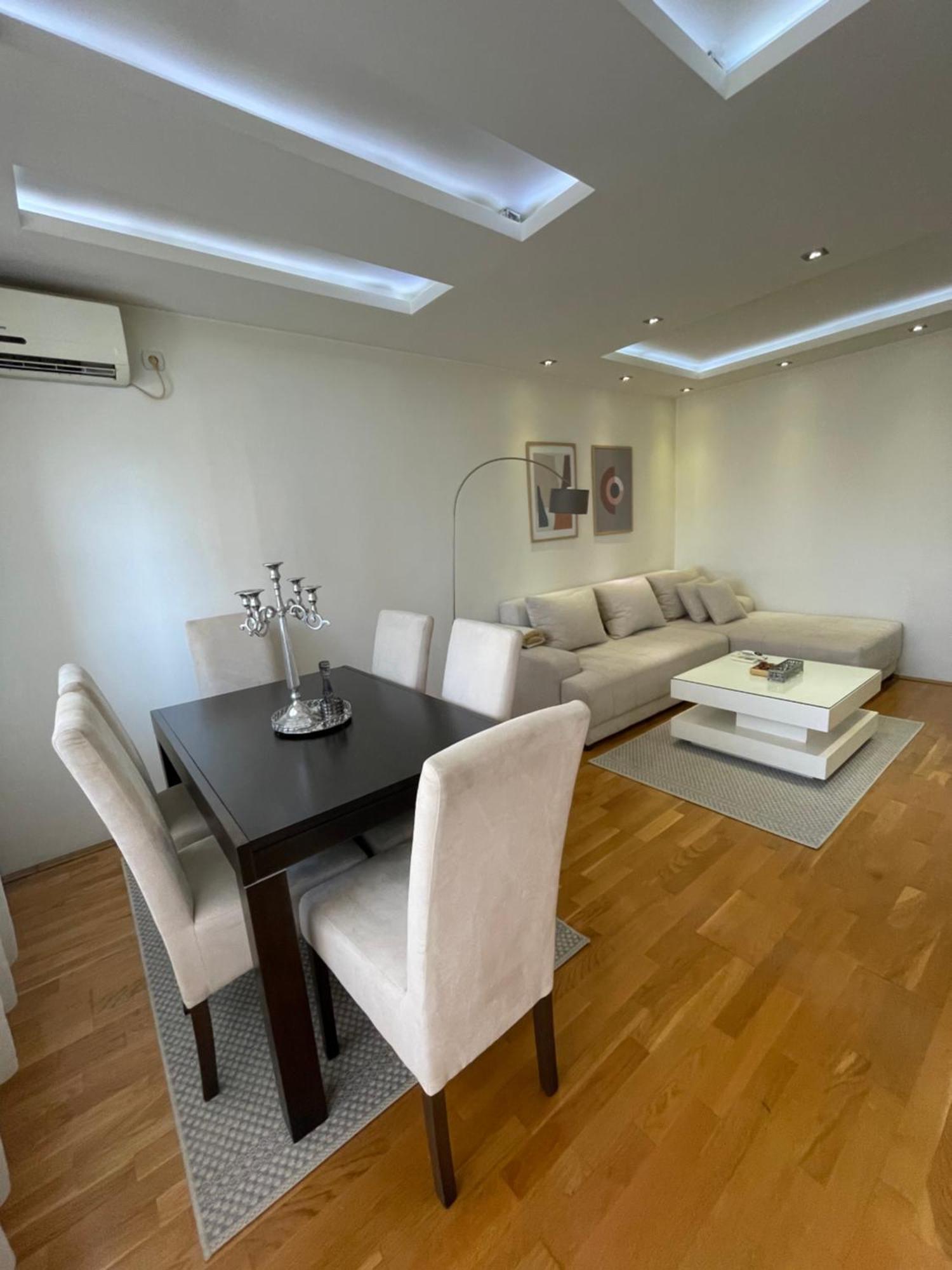Charme Apartman Kruševac エクステリア 写真